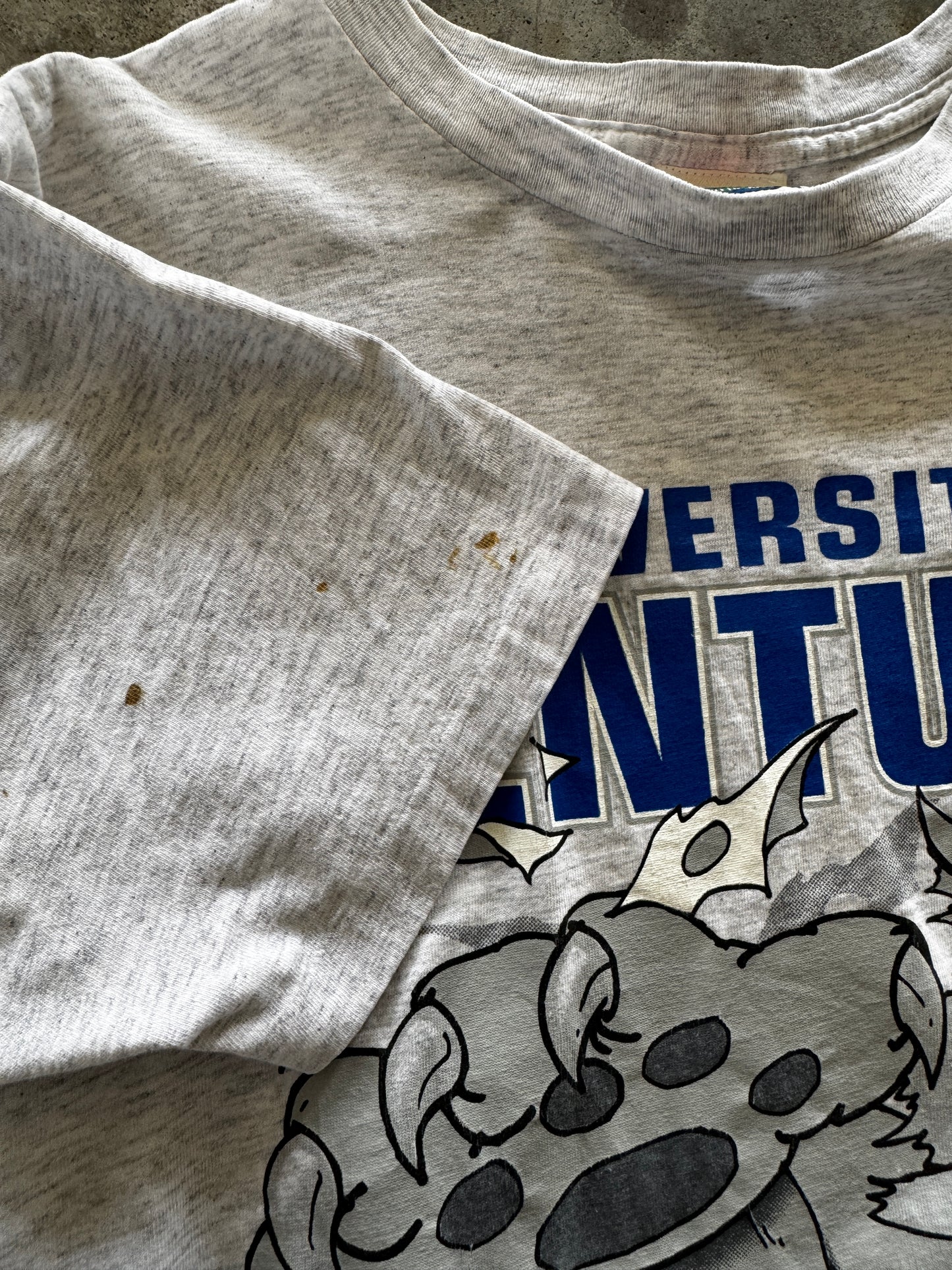 (L) Vintage Kentucky Tee