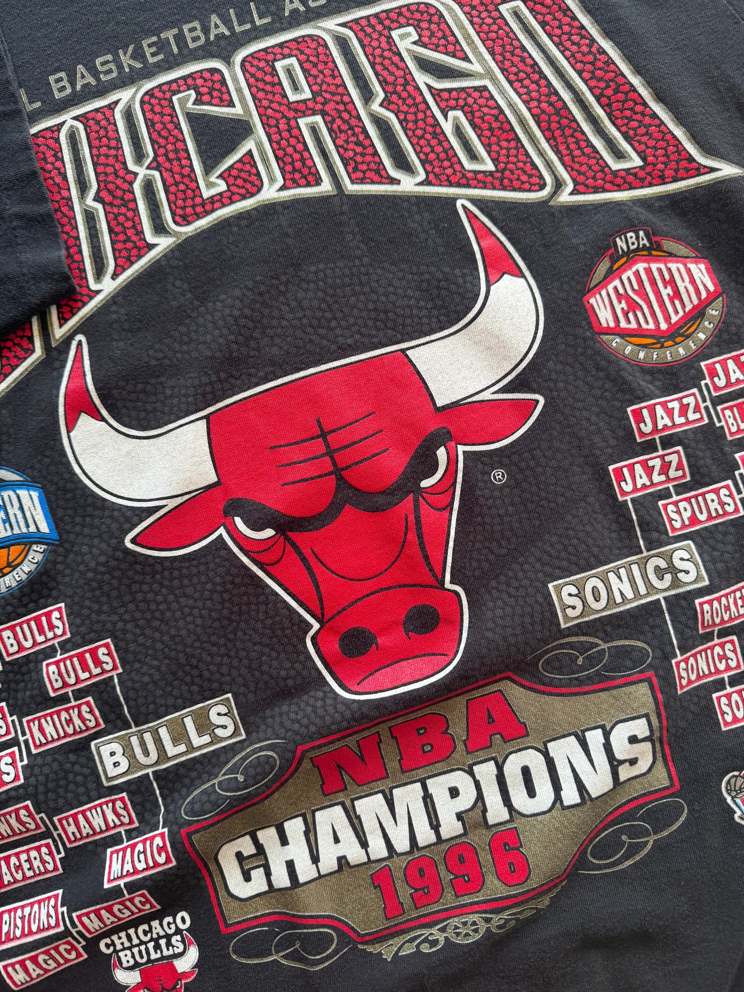 (L) 1996 Bulls Tee