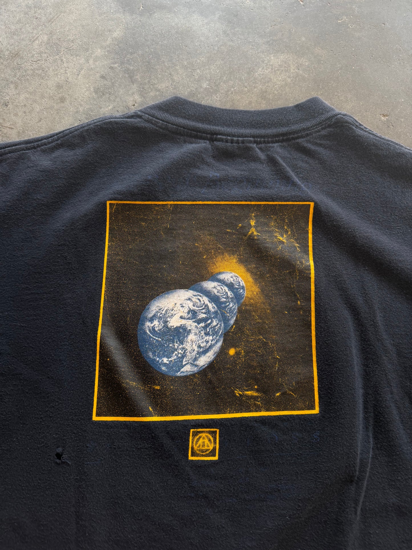 (XL) Vintage Planet Tee