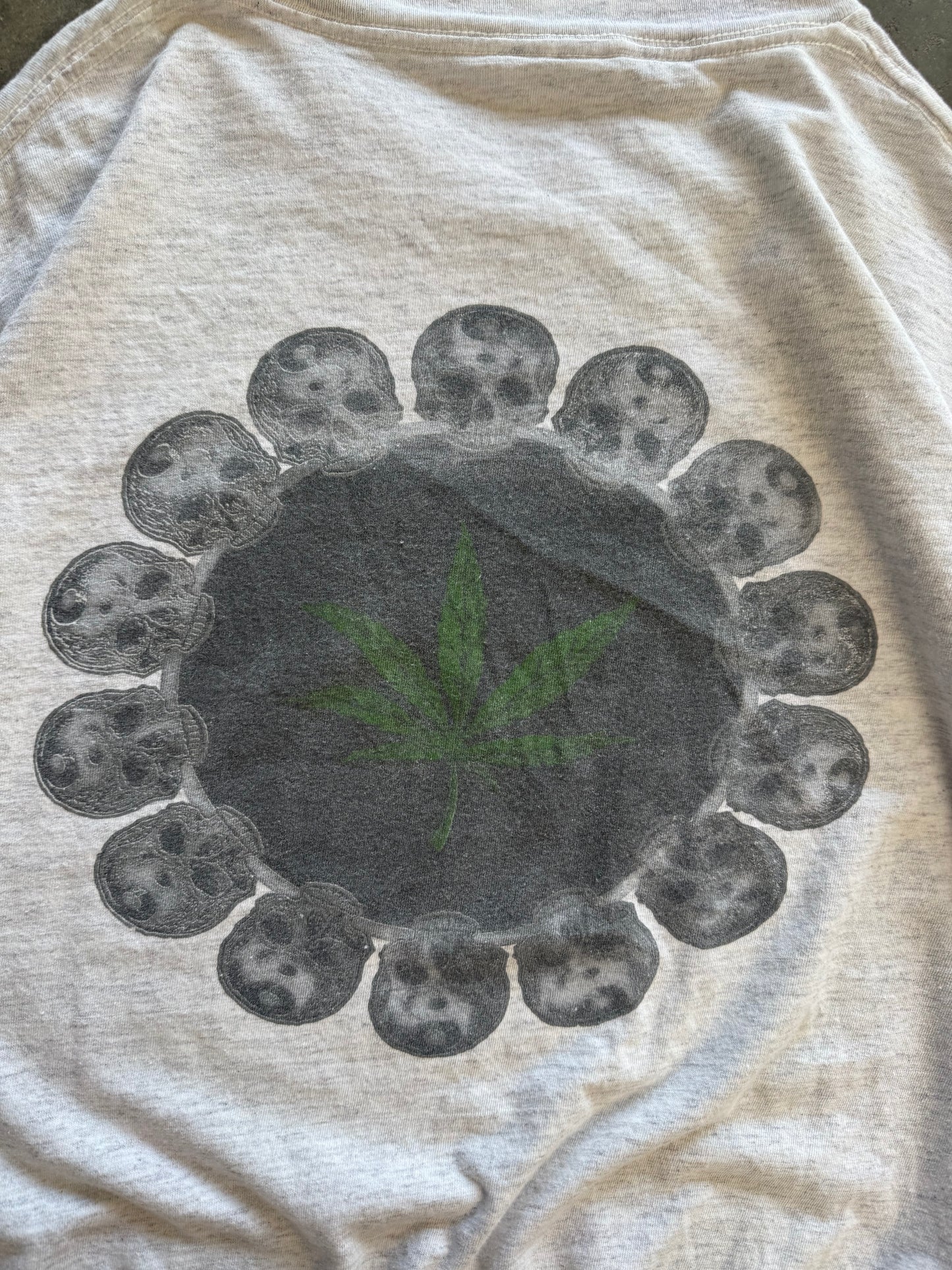 (XL) Vintage Weed Tee