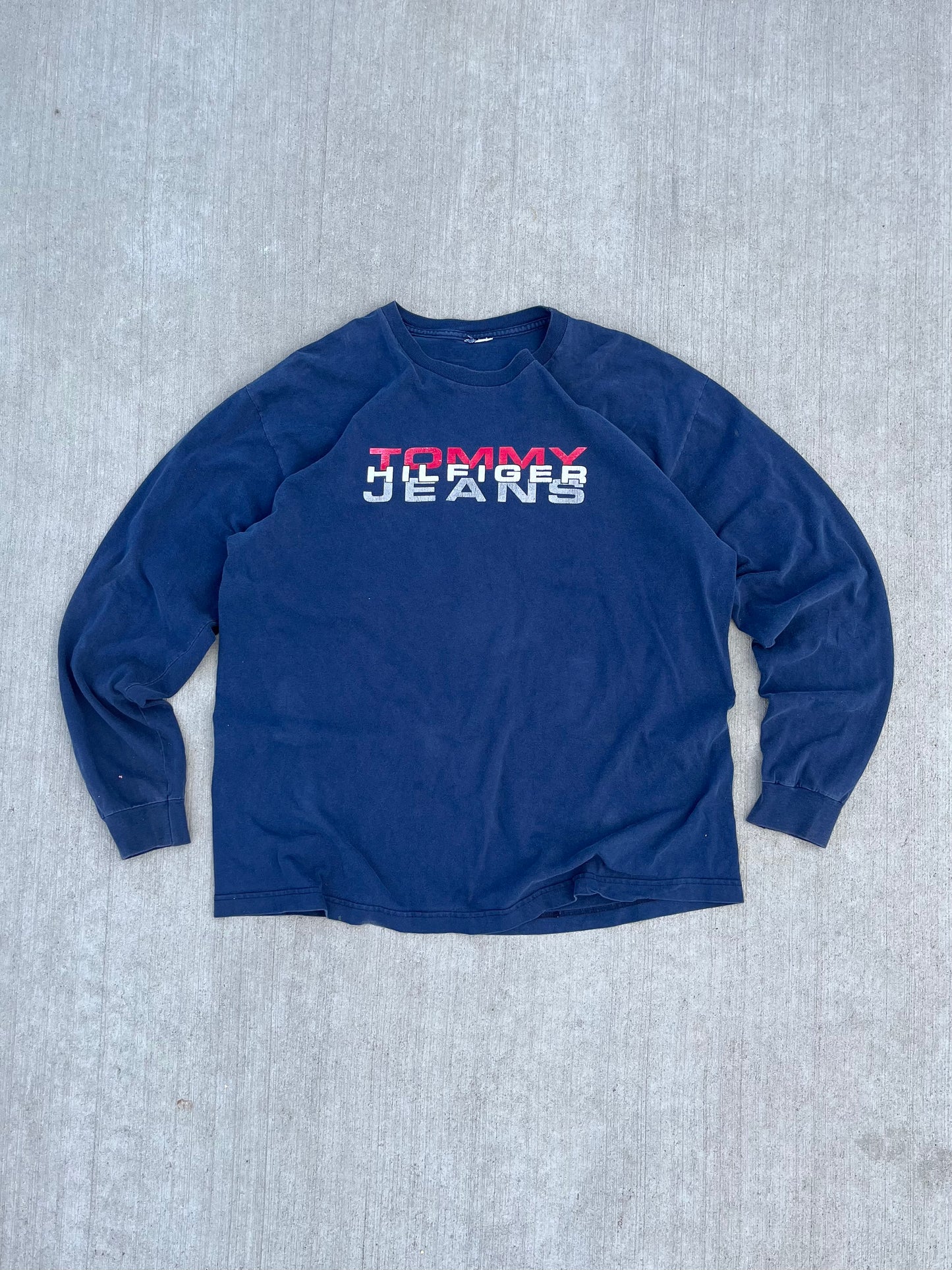 (L) Tommy Hilfiger Long Sleeve Tee