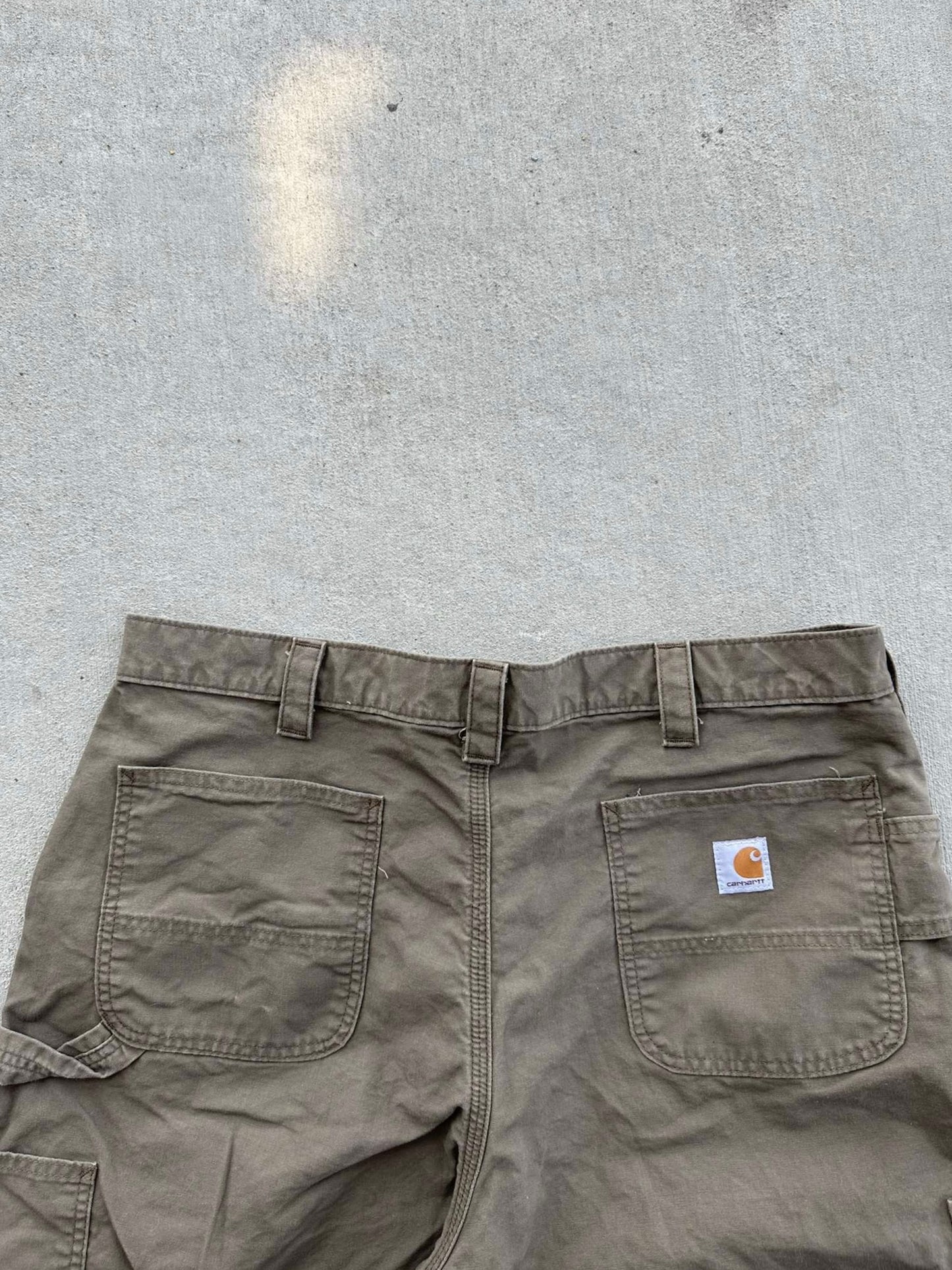 (40) Carhartt Cargo Shorts