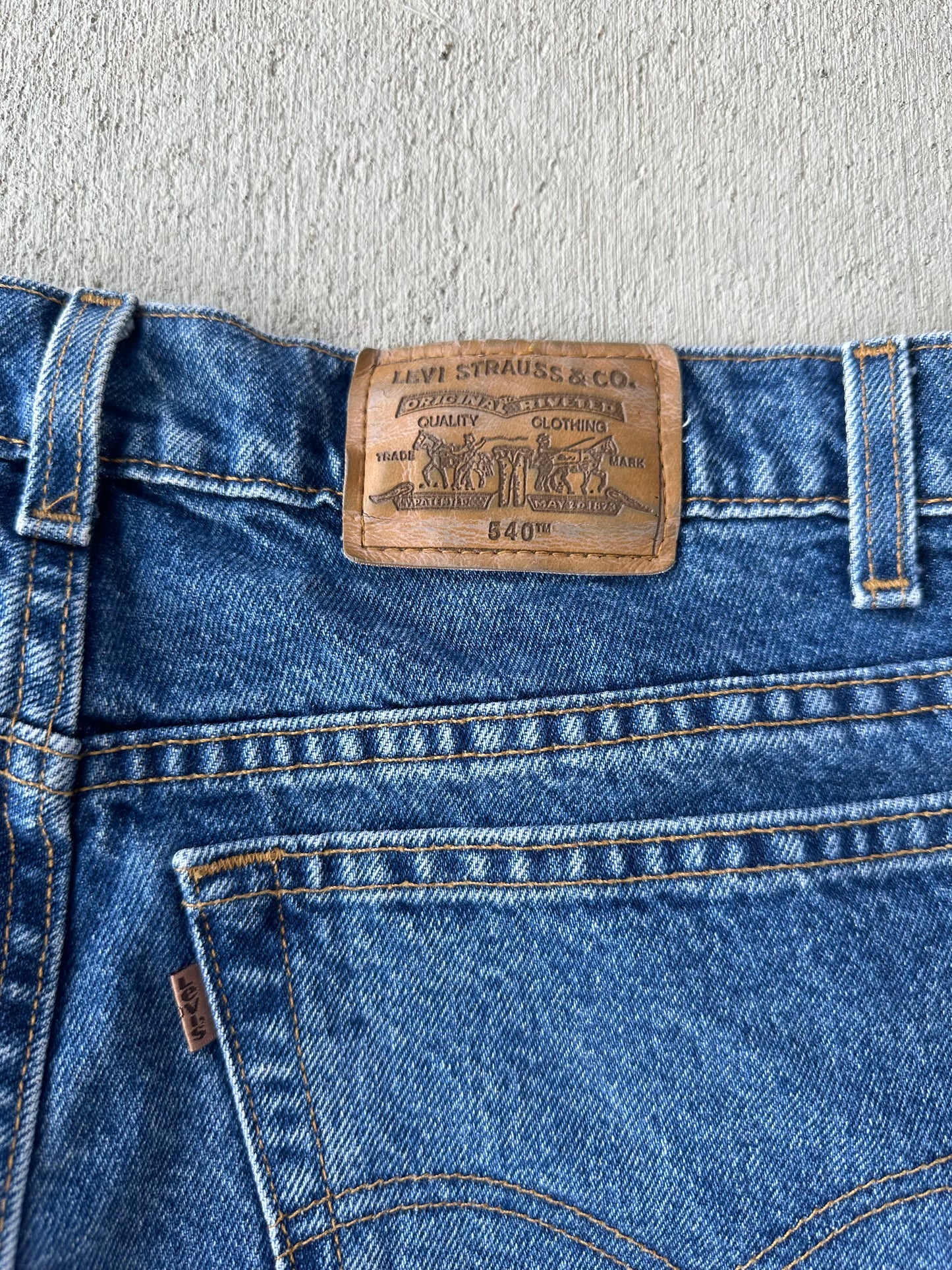 (38 X 34) 1996 Levis 540 Gold Tab Denim Jeans