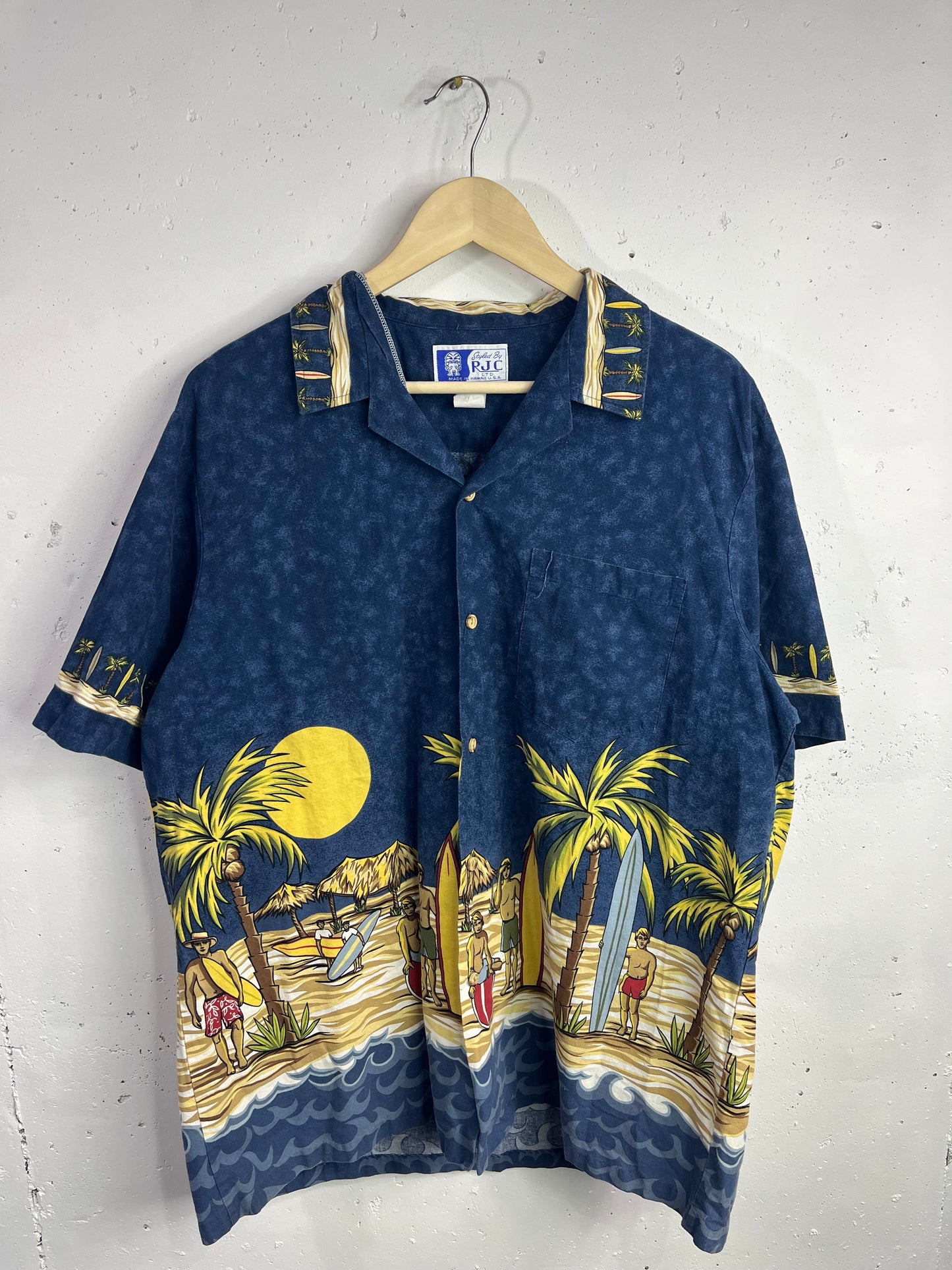 (XL) Vintage RJC Button Down Beach Tee